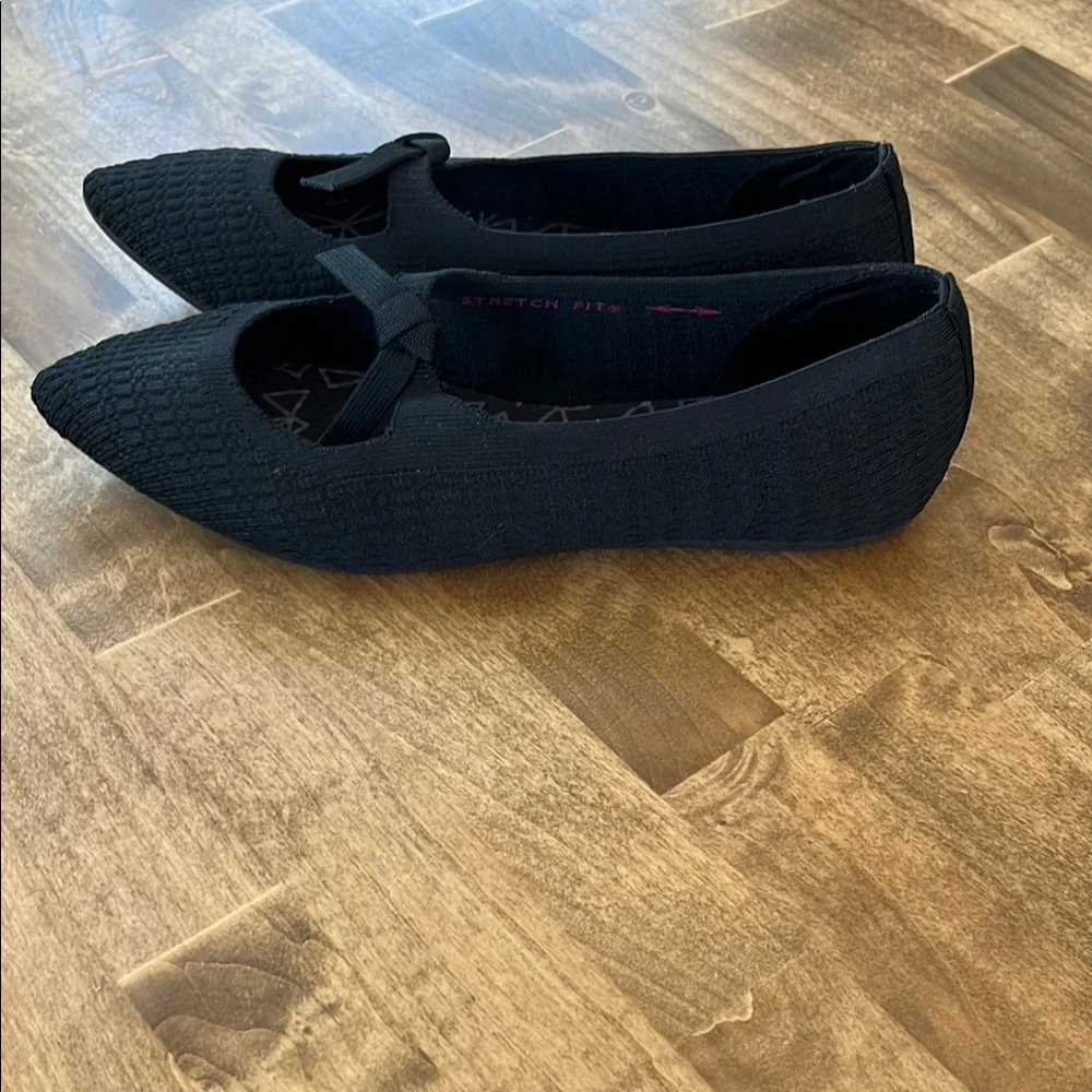 Skechers Women's Mary Jane Style Black Flats size 7 - Picture 4 of 5